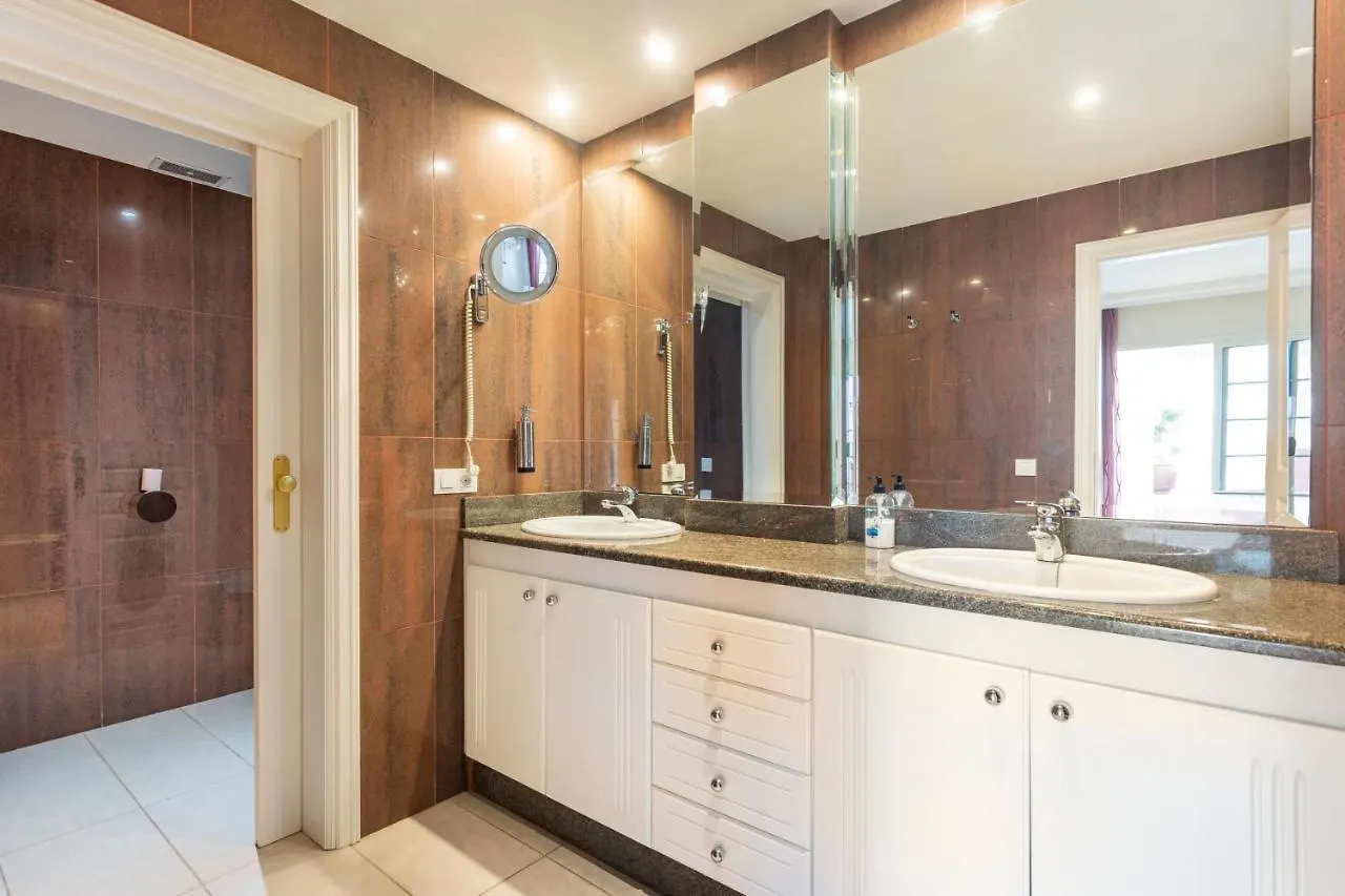 Terrazas Del Duque Sunset Apartment アデヘ